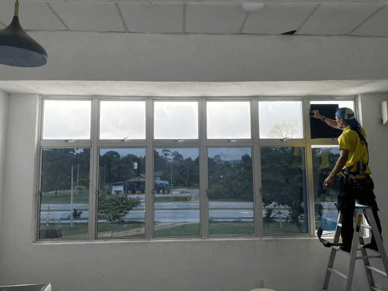 THE BEST QUALITY TINTED BUILDING TAMPIN