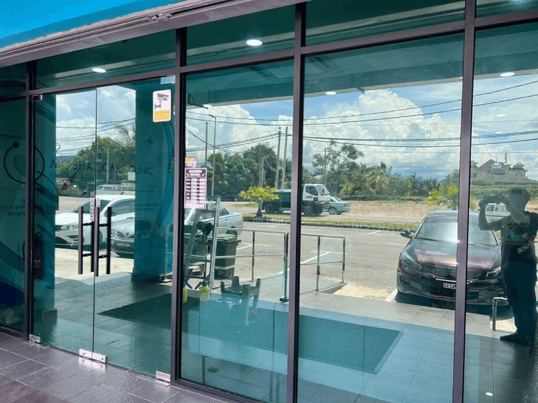 THE BEST QUALITY TINTED BUILDING MAMBAU