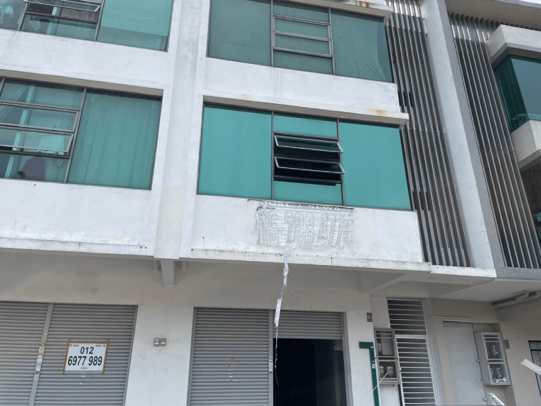 THE BEST QUALITY TINTED WINDOW FILM TAMPIN