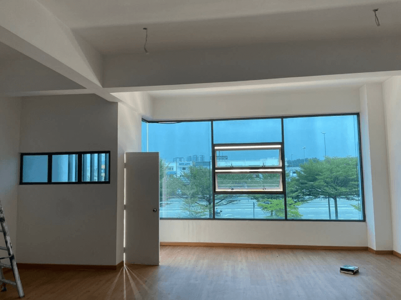 THE BEST QUALITY GLARE WINDOW FILM TAMPIN