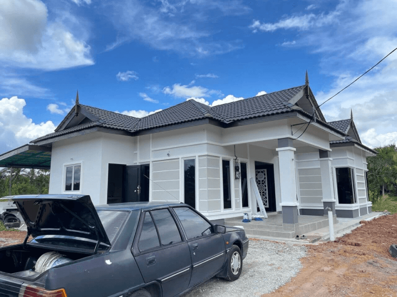 THE BEST QUALITY TINTED HOUSE TAMPIN