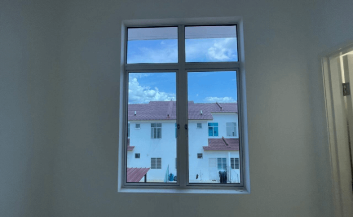 THE BEST QUALITY TINTED MAMBAU