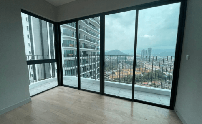 THE BEST QUALITY TINTED HOUSE JALAN HIJAYU