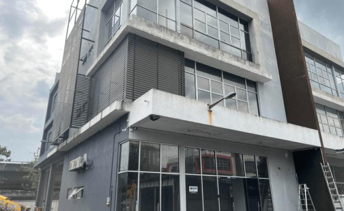 THE BEST QUALITY TINTED BUILDING LABU