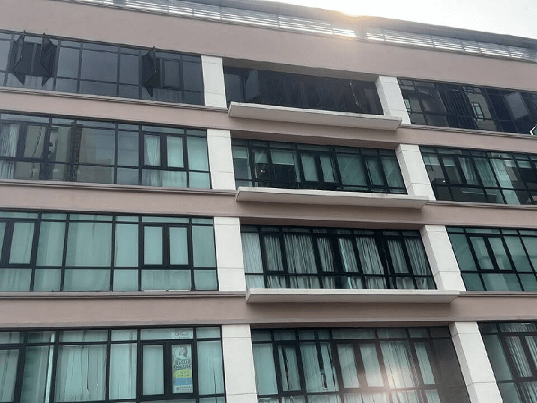 THE BEST QUALITY TINTED BUILDING PEKAN SEPANG