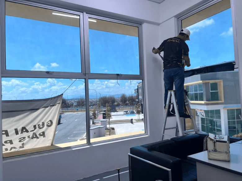 THE BEST QUALITY TINTED WINDOW FILM TIARA SENDAYAN