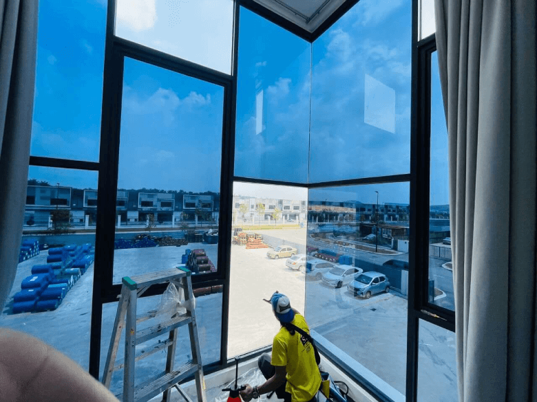 THE BEST QUALITY TINTED WINDOW FILM AMPANGAN
