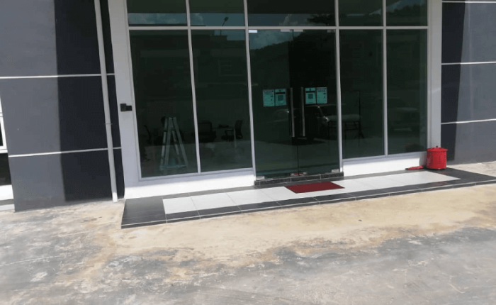 THE BEST QUALITY TINTED GLASS LABU