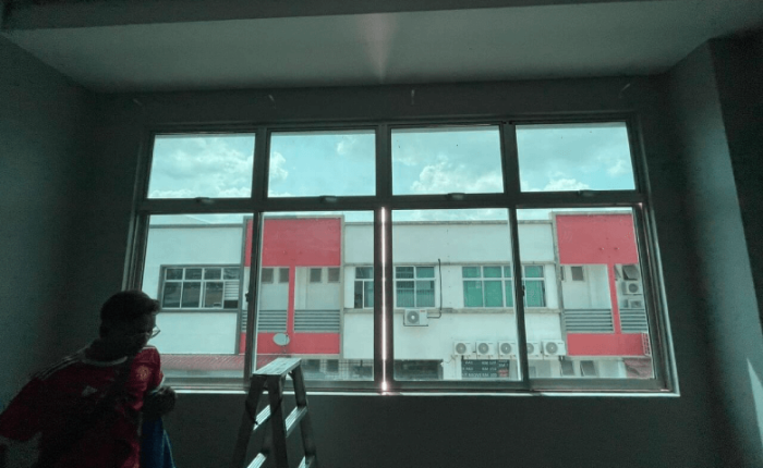 THE BEST QUALITY TINTED WINDOW FILM REMBAU