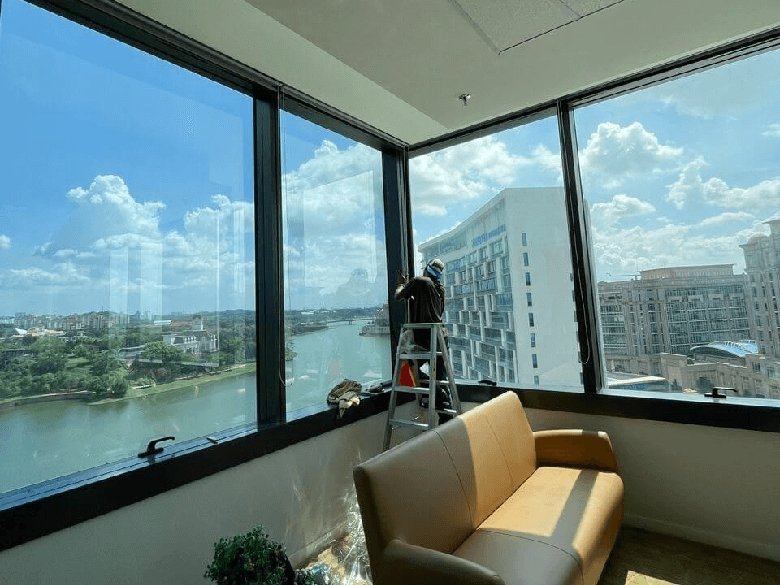 THE BEST QUALITY TINTED OFFICE BANDAR AINSDALE