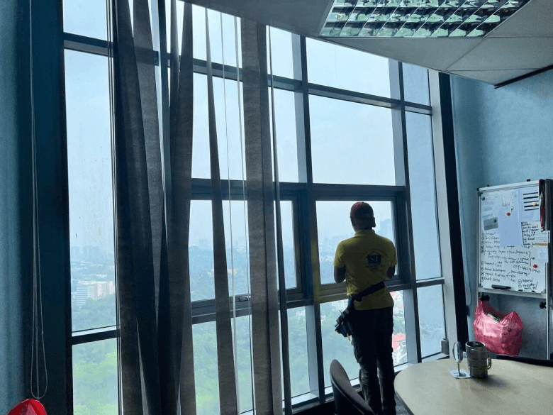THE BEST QUALITY TINTED OFFICE BANDAR SERI PUTRA