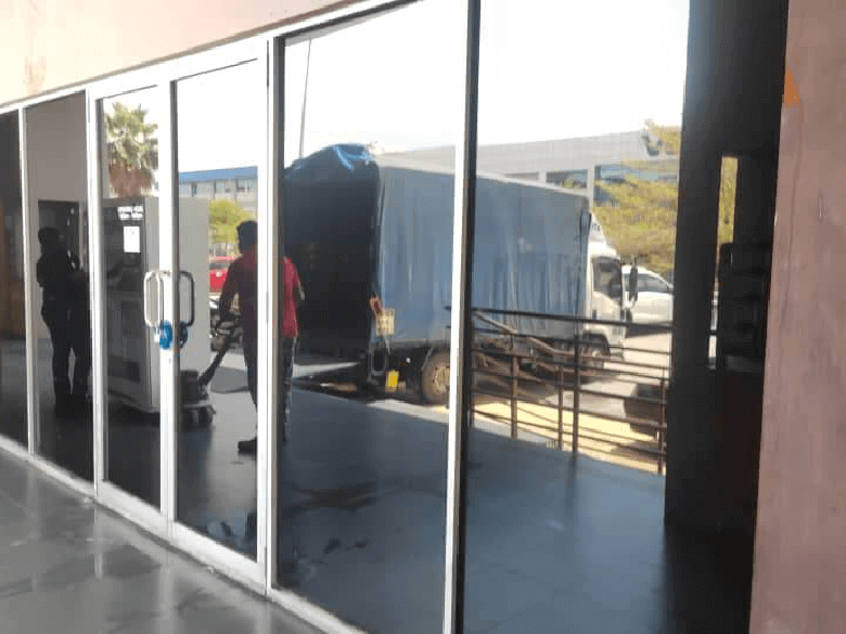 THE BEST QUALITY GLARE WINDOW FILM MANTIN