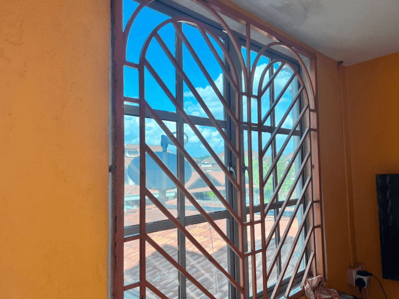 THE BEST QUALITY TINTED OFFICE AMPANGAN