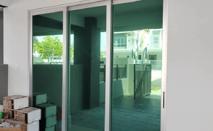 THE BEST QUALITY TINTED HOUSE LABU