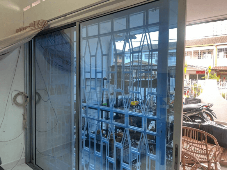 THE BEST QUALITY TINTED WINDOW BERANANG