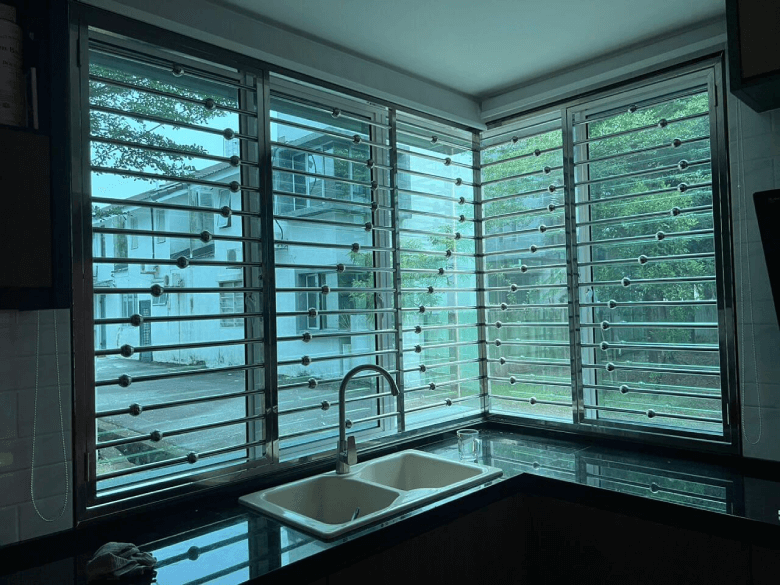 THE BEST QUALITY TINTED HOUSE PULAU SEBANG